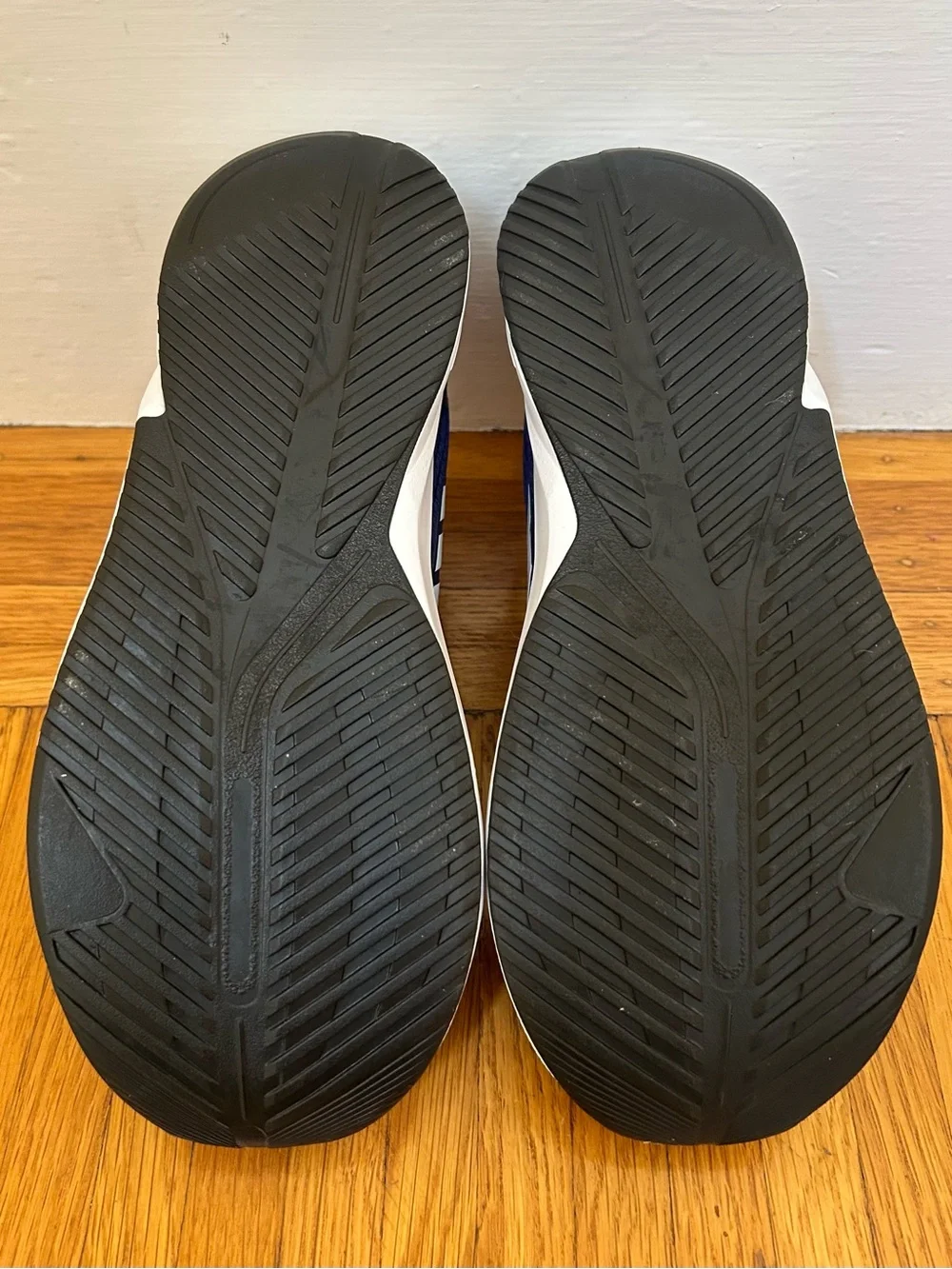 Adidas Duramo hook and loop big kids size 4. New without tags never been worn
